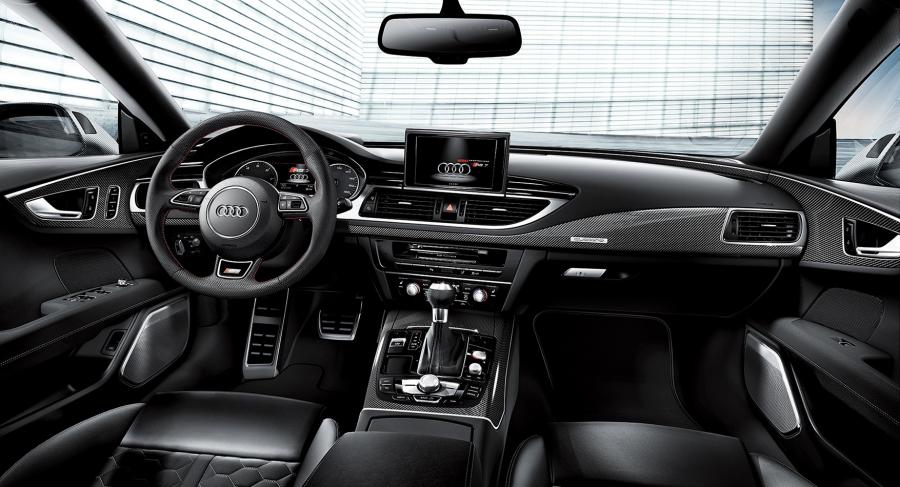 Торпедо Audi RS7 Sportback Exclusive Dynamic Edition 2014 года  (фото 10 из 15)